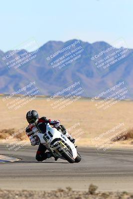 media/Jan-08-2022-SoCal Trackdays (Sat) [[1ec2777125]]/Turn 4 (1145am)/